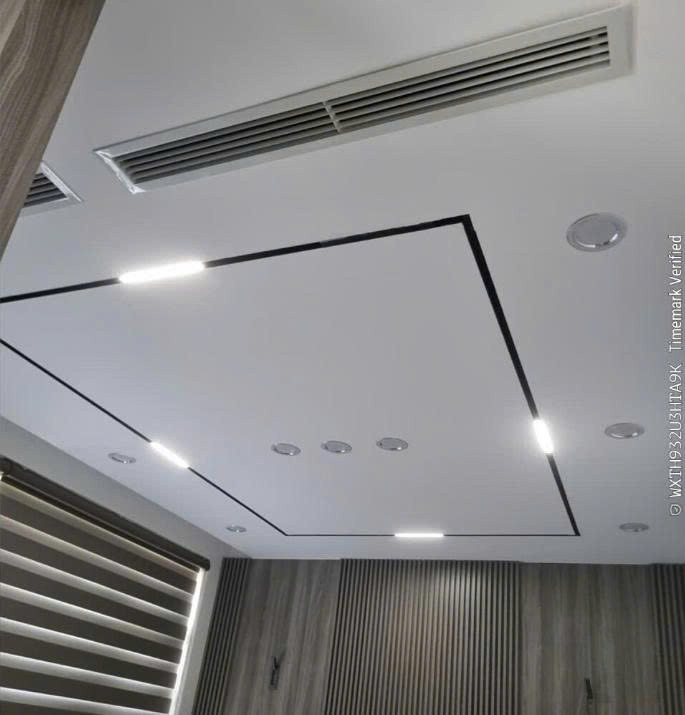 Điều Hòa Nối Ống Gió LG 36000BTU 1 Chiều Inverter ZBNQ36GM3A0 2 Thiết kế âm trần nối ống gió – Linh hoạt cho mọi không gian